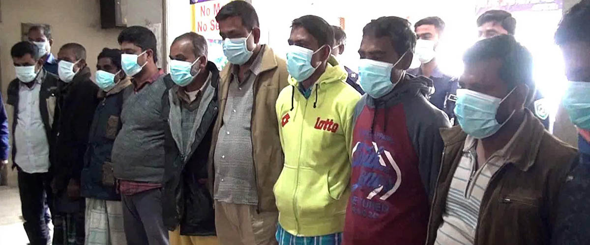 জুয়া খেলার সময় মেম্বারসহ ১০ জন ধরা জুয়া খেলার সময় মেম্বারসহ ১০ জন ধরা