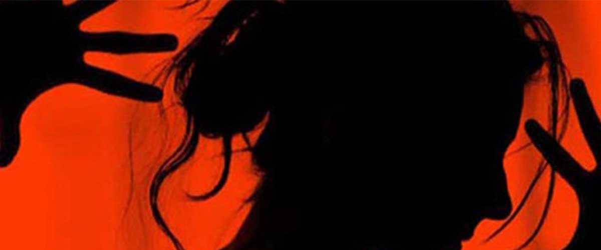 বাসায় আটকে দেহ ব্যবসায় বাধ্য করা দুই তরুণী উদ্ধার, গ্রেপ্তার ১ বাসায় আটকে দেহ ব্যবসায় বাধ্য করা দুই তরুণী উদ্ধার, গ্রেপ্তার ১