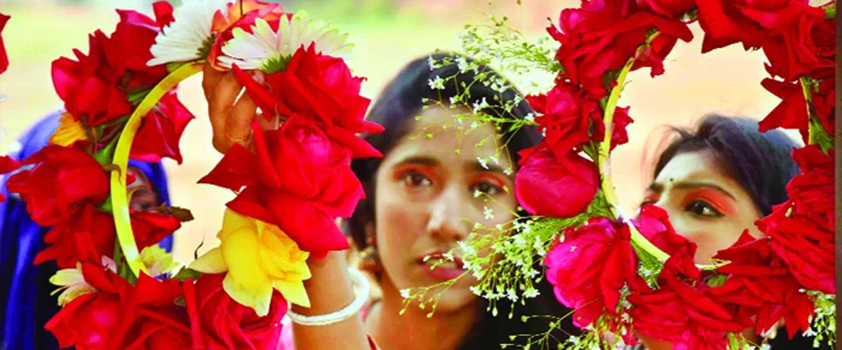 বসন্ত বাতাসে ভালোবাসার দিন আজ বসন্ত বাতাসে ভালোবাসার দিন আজ