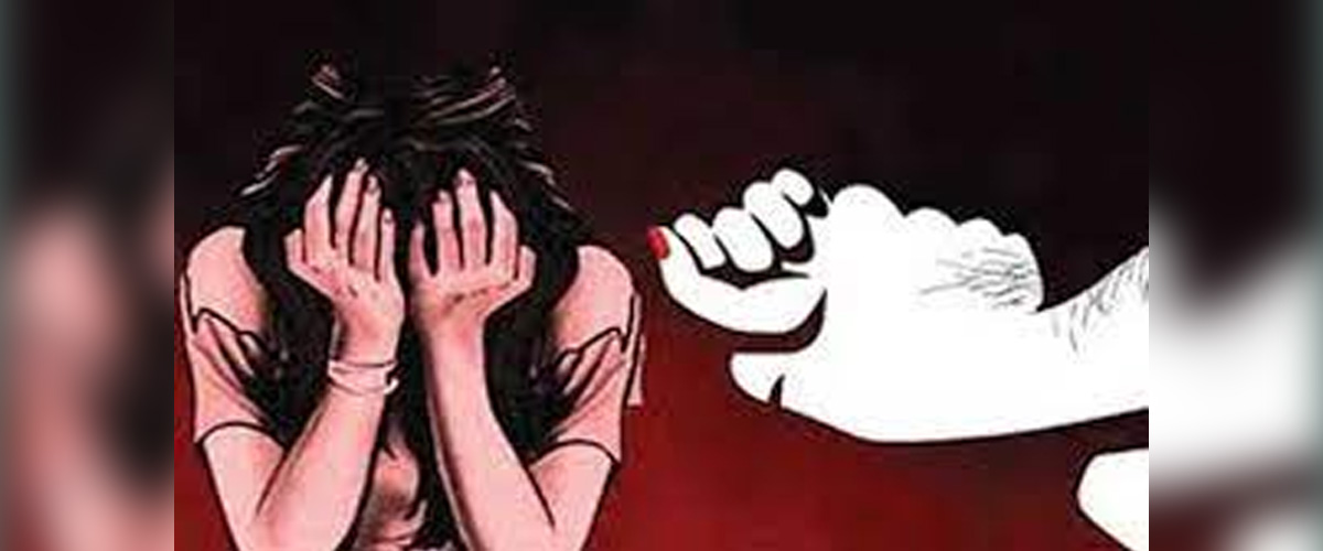 ছাত্রীকে ধর্ষণের অভিযোগে শিক্ষক গ্রেপ্তার ছাত্রীকে ধর্ষণের অভিযোগে শিক্ষক গ্রেপ্তার