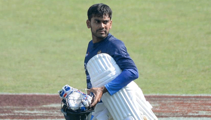 মিরাজের একশ’, রফিককে ছাড়ানোর অপেক্ষা