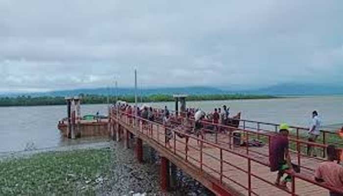 মিয়ানমারে অভ্যুত্থান: টেকনাফে আসেনি পণ্যবাহী কোনো ট্রলার