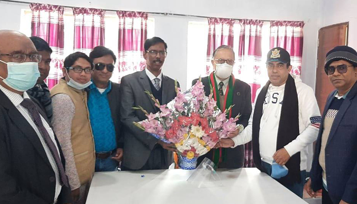 ইউজিসি প্রতিনিধি দলের বঙ্গমাতা বিশ্ববিদ্যালয় পরিদর্শন
