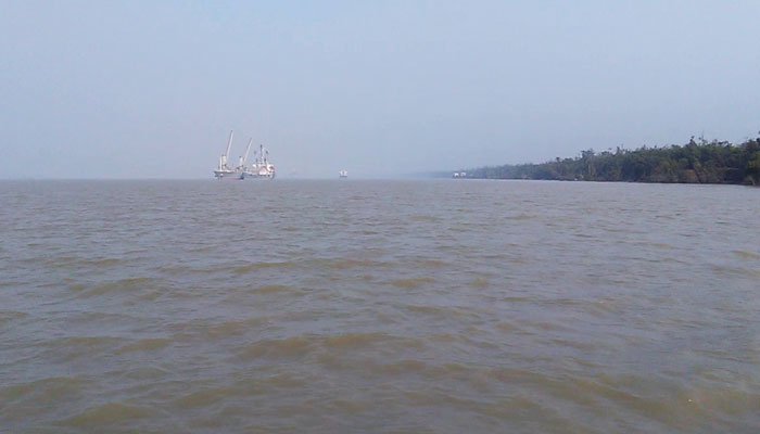 পশুর নদীতে ফের কয়লাবোঝাই জাহাজডুবি