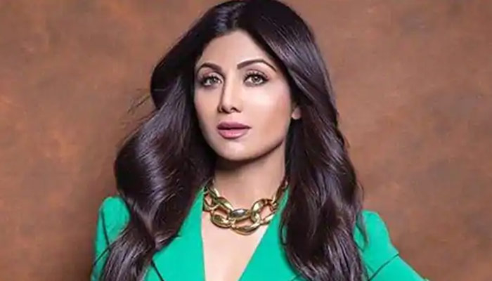 শিল্পার বিলাসবহুল গাড়ির দাম ১ কোটি ৬৫ লাখ রুপি