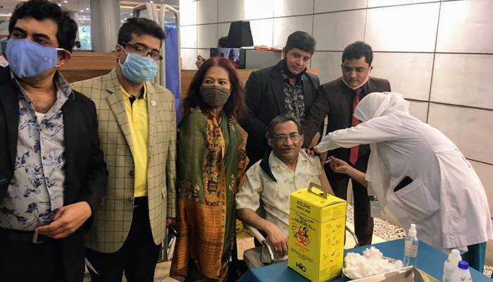 বিশ্ববিদ্যালয়ের সবাইকে করোনার টিকা নেওয়ার আহ্বান ইউজিসি চেয়ারম্যানের