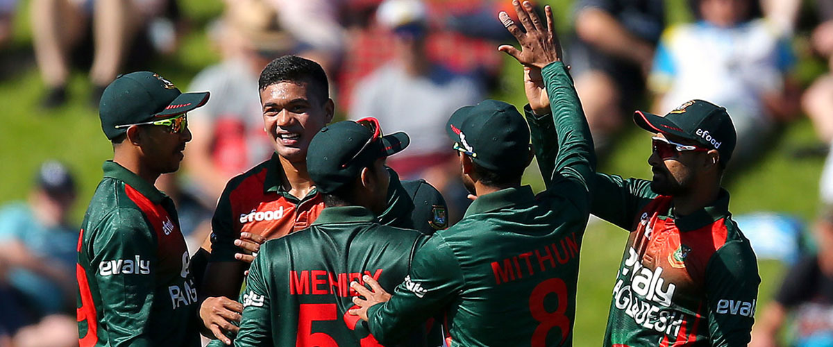 ডিআরএসে ভুল, লক্ষ্য বেড়ে দাঁড়াল ১৭০ ডিআরএসে ভুল, লক্ষ্য বেড়ে দাঁড়াল ১৭০