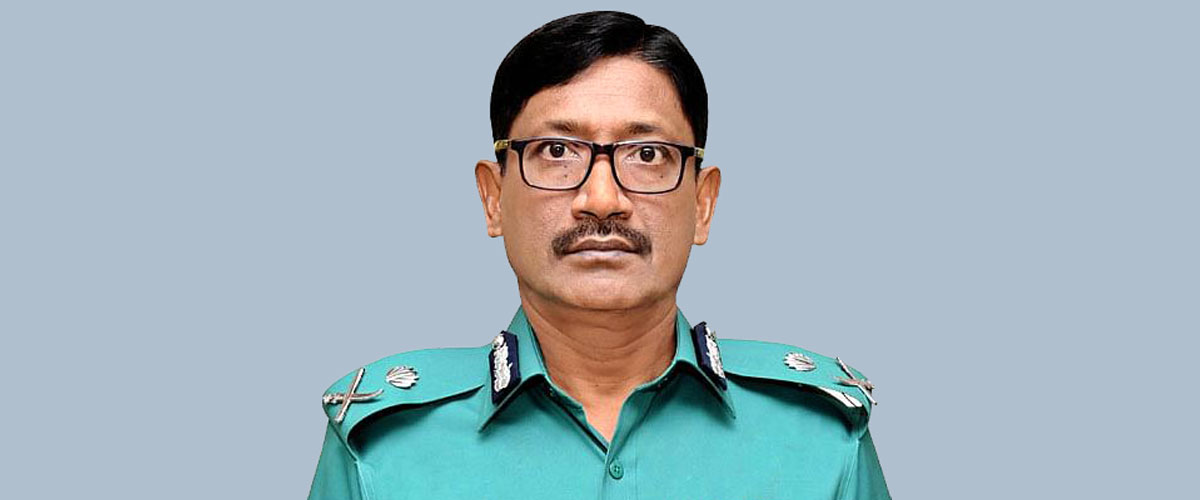 টিকা নিয়েও করোনায় আক্রান্ত হলেন ডিএমপি কমিশনার টিকা নিয়েও করোনায় আক্রান্ত হলেন ডিএমপি কমিশনার