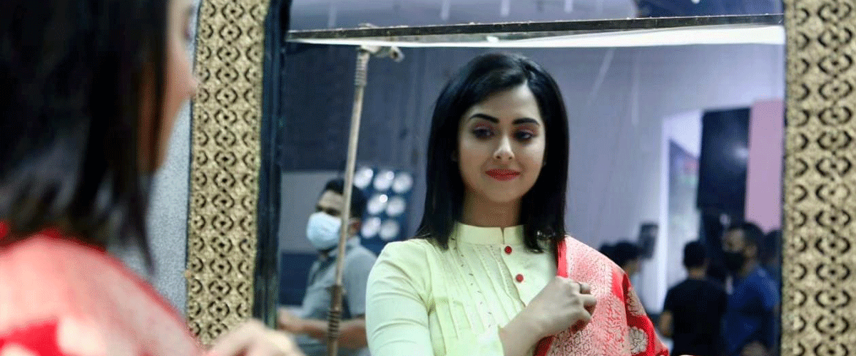 ‘চোখ’ শেষ করেই নতুন বিজ্ঞাপনে বুবলী ‘চোখ’ শেষ করেই নতুন বিজ্ঞাপনে বুবলী