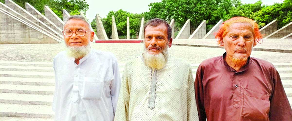 ওরা ১২ জন... ওরা ১২ জন...