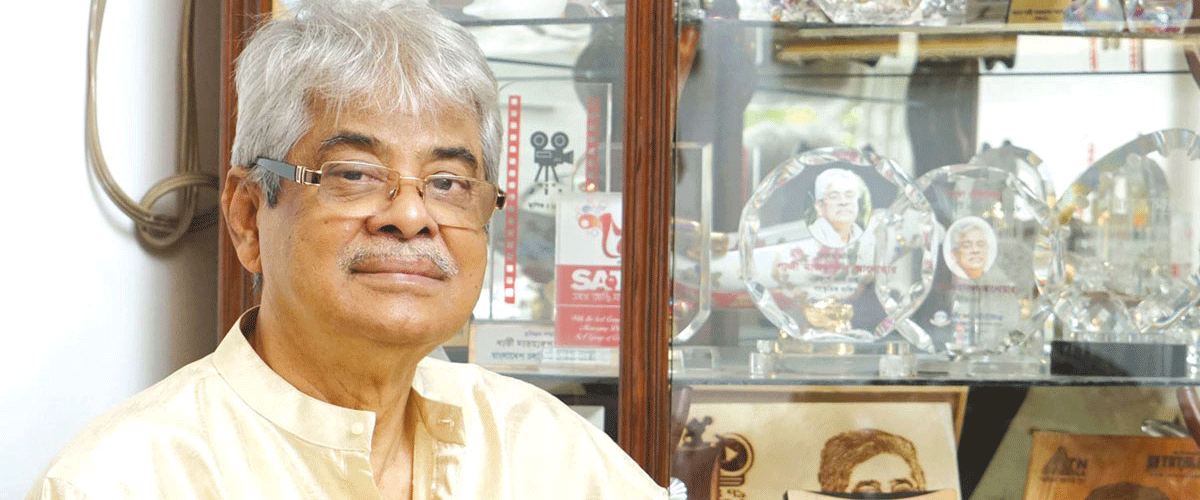 করোনামুক্ত ৭৮ বছর বয়সী গাজী মাজহারুল আনোয়ার করোনামুক্ত ৭৮ বছর বয়সী গাজী মাজহারুল আনোয়ার