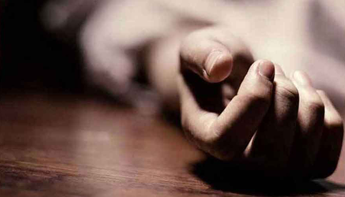 ঘুমের ওষুধ খাইয়ে স্বামীকে শ্বাসরোধে হত্যা, স্ত্রী গ্রেপ্তার