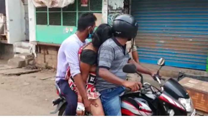 অ্যাম্বুলেন্স মেলেনি, মোটরসাইকেলে মায়ের লাশ নিয়ে শ্মশানে ছেলে