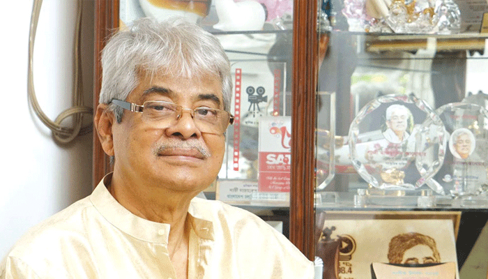 করোনামুক্ত ৭৮ বছর বয়সী গাজী মাজহারুল আনোয়ার
