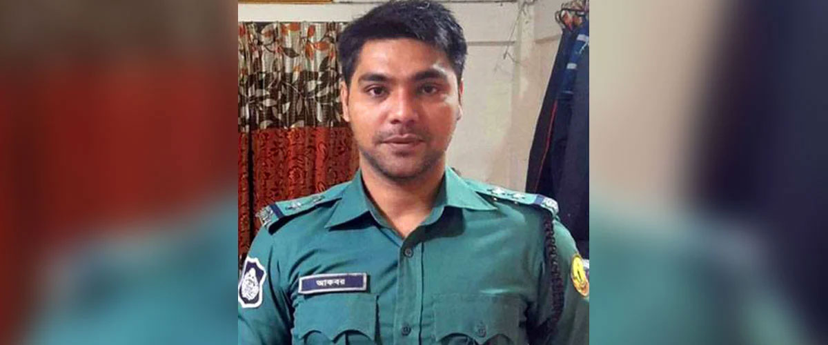 রায়হান হত্যা: এসআই আকবরসহ ৬ জনের বিরুদ্ধে চার্জশিট রায়হান হত্যা: এসআই আকবরসহ ৬ জনের বিরুদ্ধে চার্জশিট