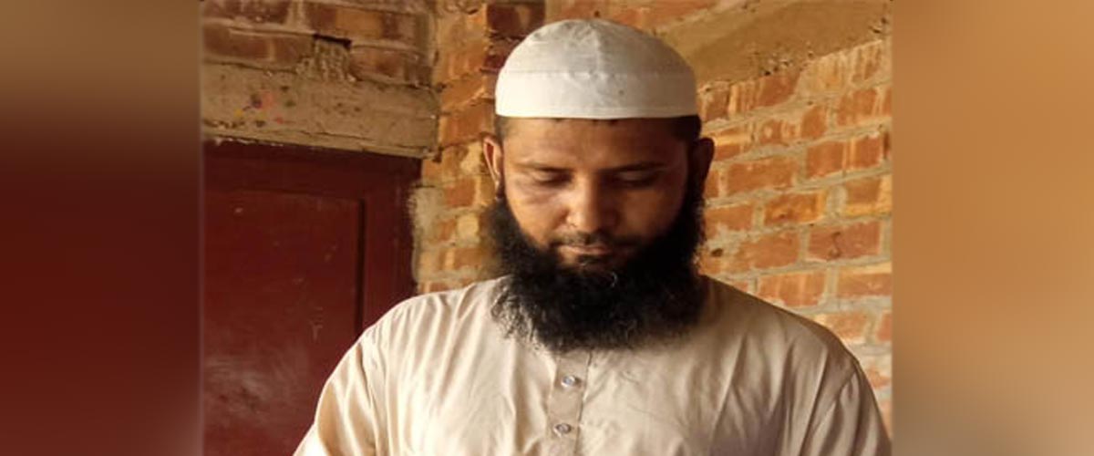 বগুড়ায় ছাত্রদের বলাৎকারের অভিযোগে মাদ্রাসা শিক্ষক আটক বগুড়ায় ছাত্রদের বলাৎকারের অভিযোগে মাদ্রাসা শিক্ষক আটক