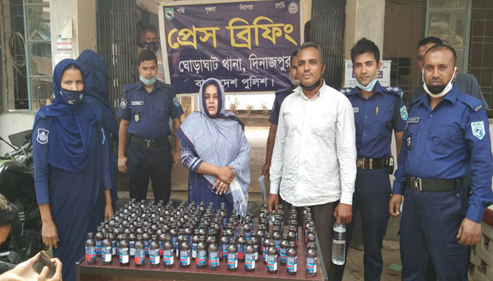 ফেনসিডিলসহ দম্পত্তি গ্রেপ্তার, পরিচয় দিলেন 'সাংবাদিক'