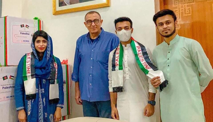 ফিলিস্তিনিদের পাশে তারা, দিলেন ৫০ লাখ টাকার ওষুধ