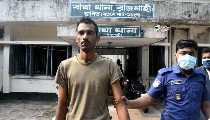 ঝড়ের রাতে দরজা ভেঙে ঘরে ঢুকে গৃহবধূকে দলবেঁধে ধর্ষণ