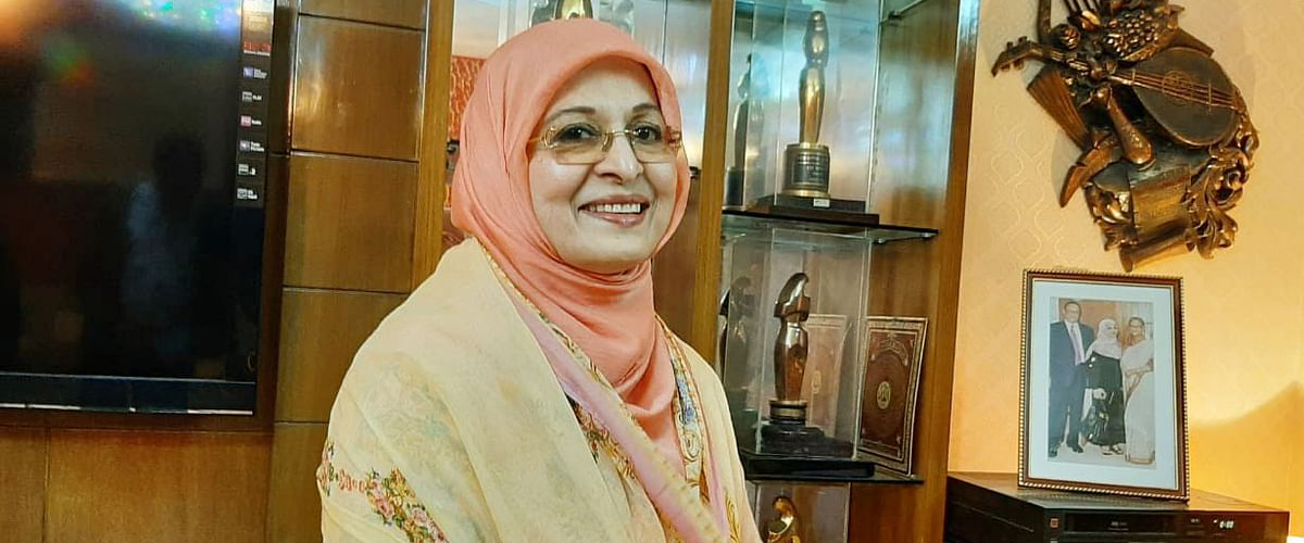 ধর্মকর্ম আর নাতি-নাতনিদের নিয়েই শাবানার এখনকার জীবন ধর্মকর্ম আর নাতি-নাতনিদের নিয়েই শাবানার এখনকার জীবন