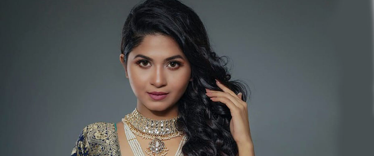 একদিন হঠাৎ দেখি আমি নেই: স্পর্শিয়া একদিন হঠাৎ দেখি আমি নেই: স্পর্শিয়া