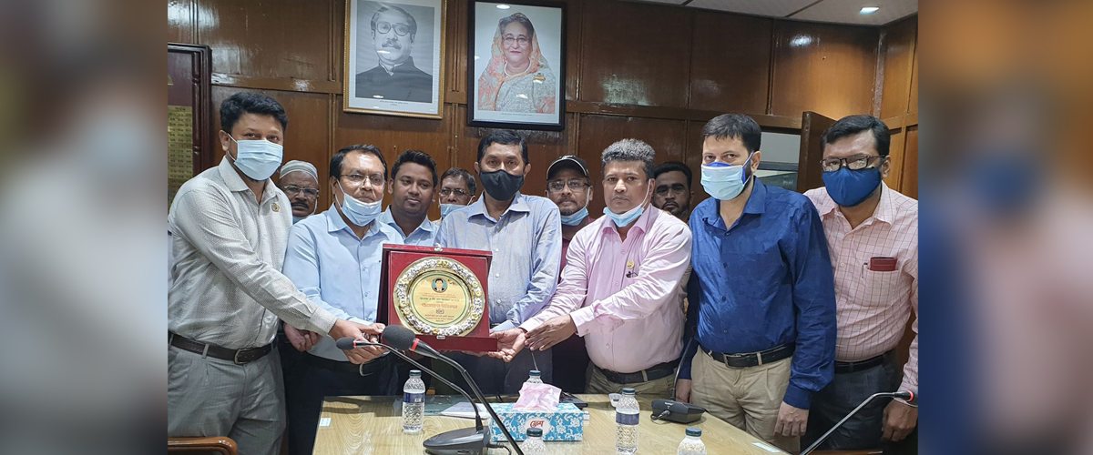 তেল সেক্টরে শ্রমিক অসন্তোষ নিরসনে উদ্যোগ নিলেন বিপিসি চেয়ারম্যান তেল সেক্টরে শ্রমিক অসন্তোষ নিরসনে উদ্যোগ নিলেন বিপিসি চেয়ারম্যান
