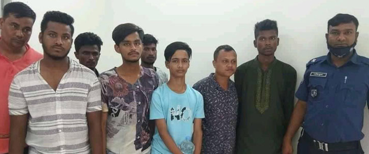 চাঁদা না পেয়ে শিল্প প্রতিষ্ঠানে হামলা ও ভাঙচুরের অভিযোগ, গ্রেপ্তার ৮ চাঁদা না পেয়ে শিল্প প্রতিষ্ঠানে হামলা ও ভাঙচুরের অভিযোগ, গ্রেপ্তার ৮