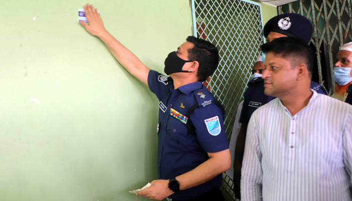 ফোন করলেই পুলিশি সেবা