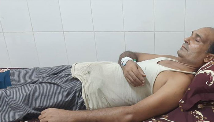 ফরিদপুরে আ'লীগ নেতার ওপর সন্ত্রাসী হামলা