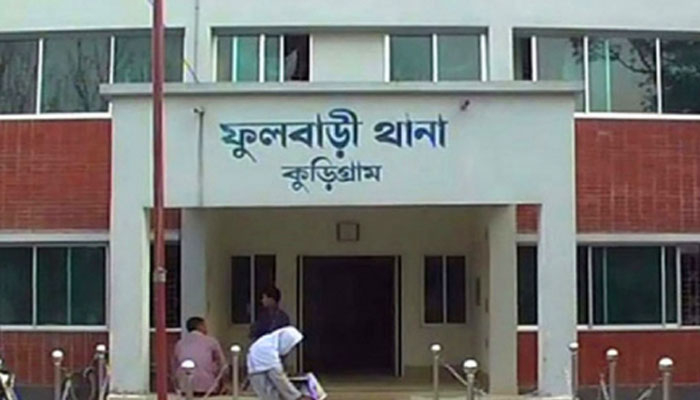 আসামি ছিনতাইয়ে পুলিশের সঙ্গে মারামারি, আটক ৪