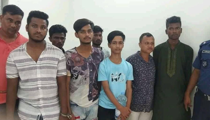 চাঁদা না পেয়ে শিল্প প্রতিষ্ঠানে হামলা ও ভাঙচুরের অভিযোগ, গ্রেপ্তার ৮