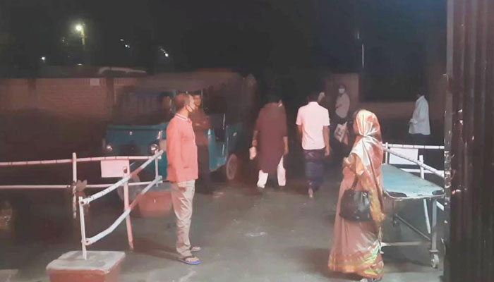 তেঁতুলিয়ায় ট্রাক্টর-থ্রি হুইলার সংঘর্ষে নিহত ২