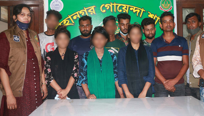 নায়িকা বানানোর প্রলোভনে অশ্লীল ভিডিও তৈরি করত তারা