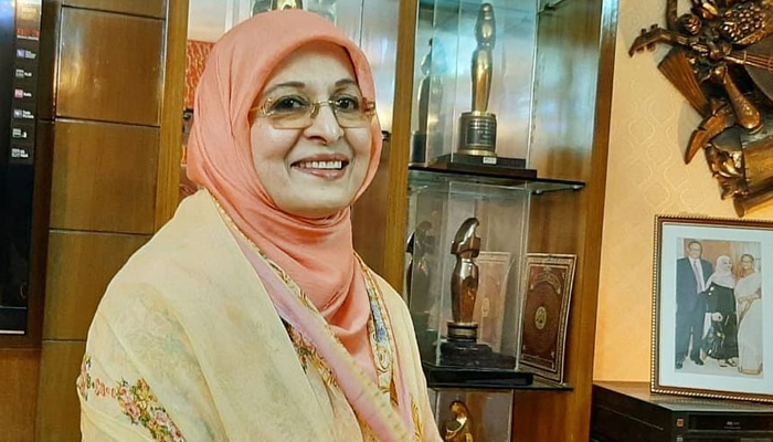ধর্মকর্ম আর নাতি-নাতনিদের নিয়েই শাবানার এখনকার জীবন