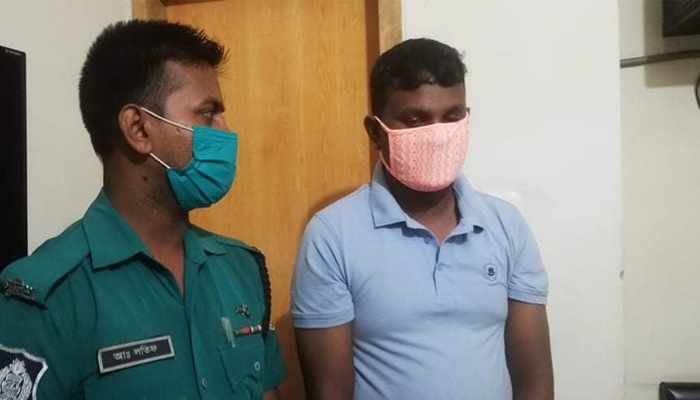 কাশিমপুর কারাগারে ইয়াবাসহ কারারক্ষী আটক কাশিমপুর কারাগারে ইয়াবাসহ কারারক্ষী আটক