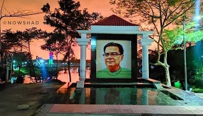 সৈয়দ আশরাফের ম্যুরাল ভাঙচুর, অজ্ঞাতদের নামে মামলা