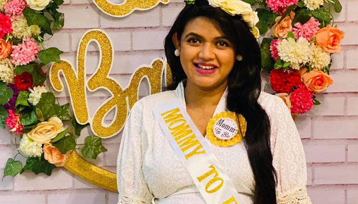 'আয়নাবাজির' নাবিলা কন্যাসন্তানের মা হলেন