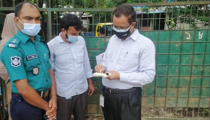 ডিএনসিসিতে এডিস মশার বিস্তার রোধে জায়গায় জায়গায় অভিযান