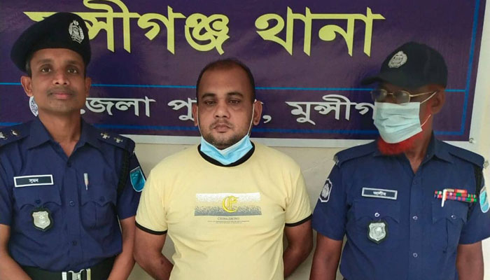 মুন্সীগঞ্জে আশ্রয়ণ প্রকল্পের ঘর ভাঙার ঘটনায় গ্রেপ্তার ১