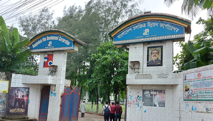 লকডাউনে সিনেমার শুটিং বন্ধ, নাটকের শুটিং চলছে