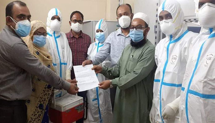 খুবির আর-টি পিসিআর ল্যাবে করোনার নমুনা পরীক্ষা শুরু
