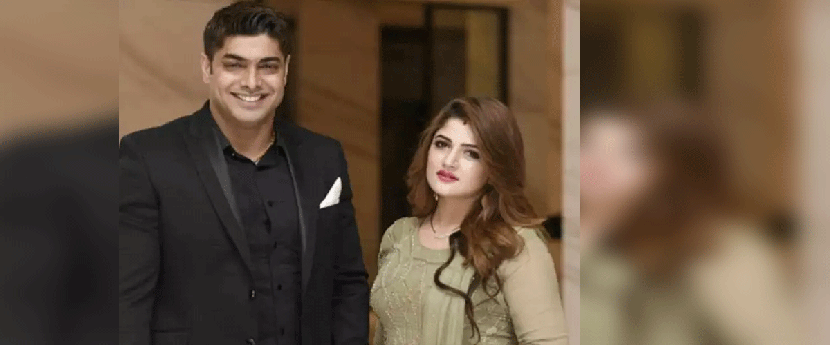 দাম্পত্য কলহ এবার তারকা বানালো রোশনকে দাম্পত্য কলহ এবার তারকা বানালো রোশনকে