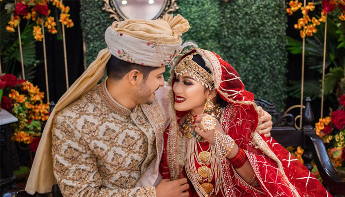 ফেসবুকে পরিচয়, লকডাউনে বিয়ে
