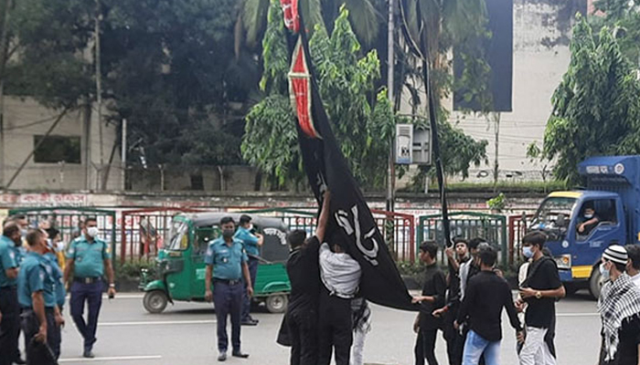 নিষেধাজ্ঞা উপেক্ষা করে রাজধানীতে তাজিয়া মিছিল