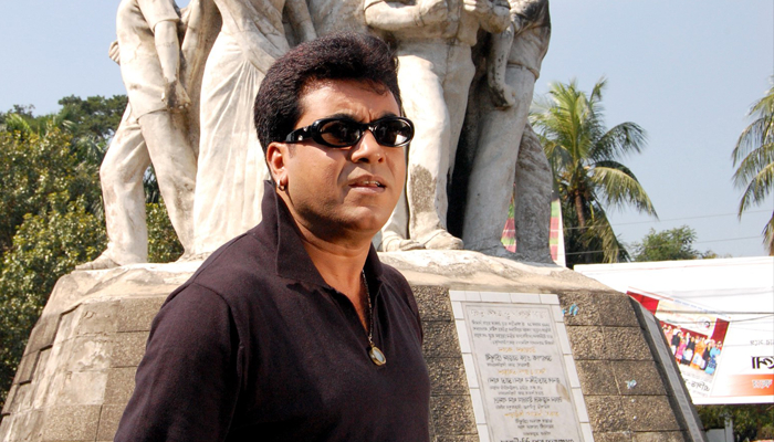 চলচ্চিত্র জগতের মতো স্বার্থপর কোনো জগৎ নেই, বলেছিলেন মান্না