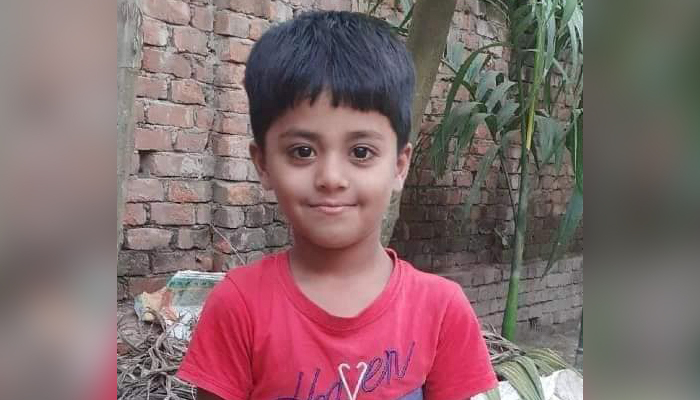 নিখোঁজের ৩ দিন পর বস্তায় মিলল শিশুর লাশ