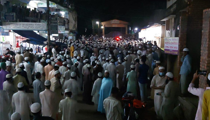 জুনায়েদ বাবুনগরীর দাফন সম্পন্ন