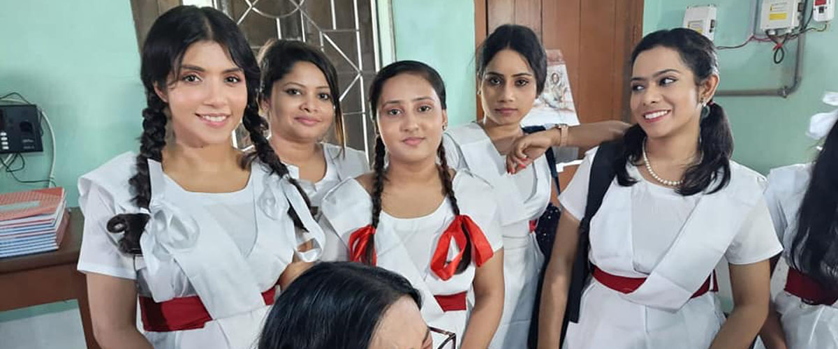 ৩৪ বছর বয়সে দশম শ্রেণির ছাত্রী ৩৪ বছর বয়সে দশম শ্রেণির ছাত্রী