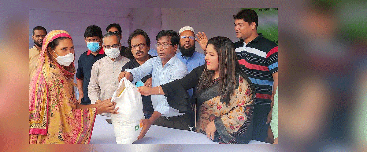 বৃহত্তর ফরিদপুর ফ্রেন্ডস অ্যাসোসিয়েশনের খাদ্য সামগ্রী বিতরণ বৃহত্তর ফরিদপুর ফ্রেন্ডস অ্যাসোসিয়েশনের খাদ্য সামগ্রী বিতরণ