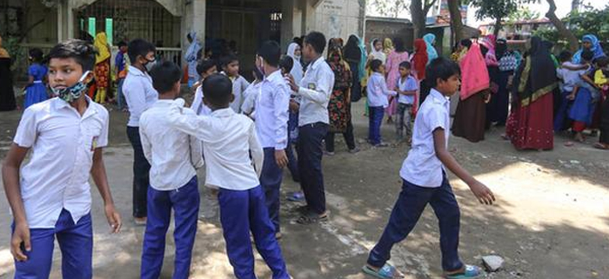 স্কুল-কলেজে সাপ্তাহিক ছুটি ২ দিন হচ্ছে স্কুল-কলেজে সাপ্তাহিক ছুটি ২ দিন হচ্ছে